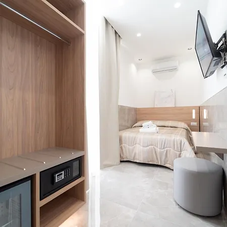 Toledo H, Naples Historical Center, By Clapa Group Hotel Room photo